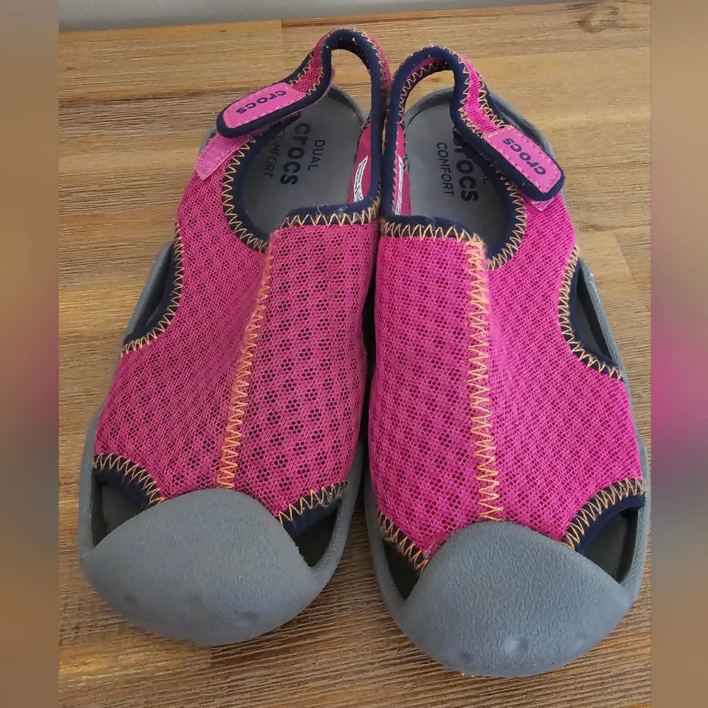 CROCS Swiftwater Girls Pink & Gray Sporty Water Sandals